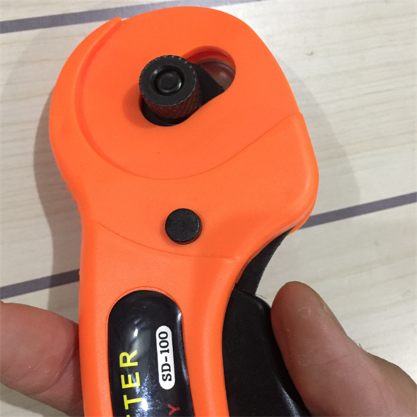 Rotary Fabric Cutter and Cutting Wheel Knife